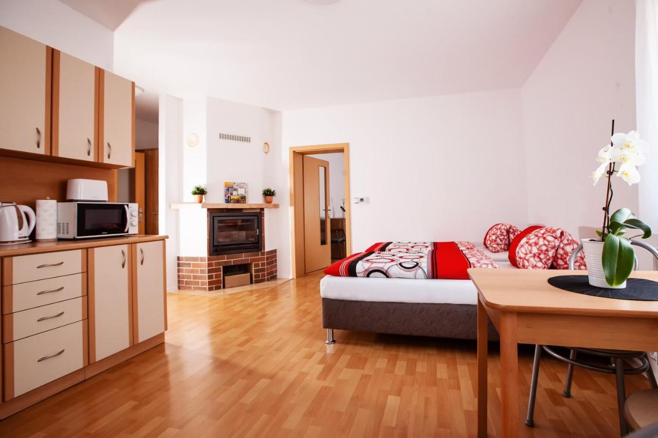 Apartmán Dominhaus Cheb Exterior foto